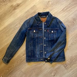 Levi’s jean jacket by Brunette the label